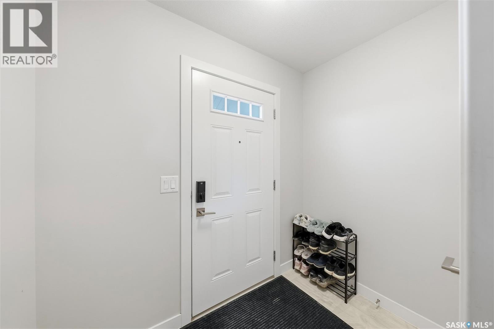 562 Stilling Way, Saskatoon, SK