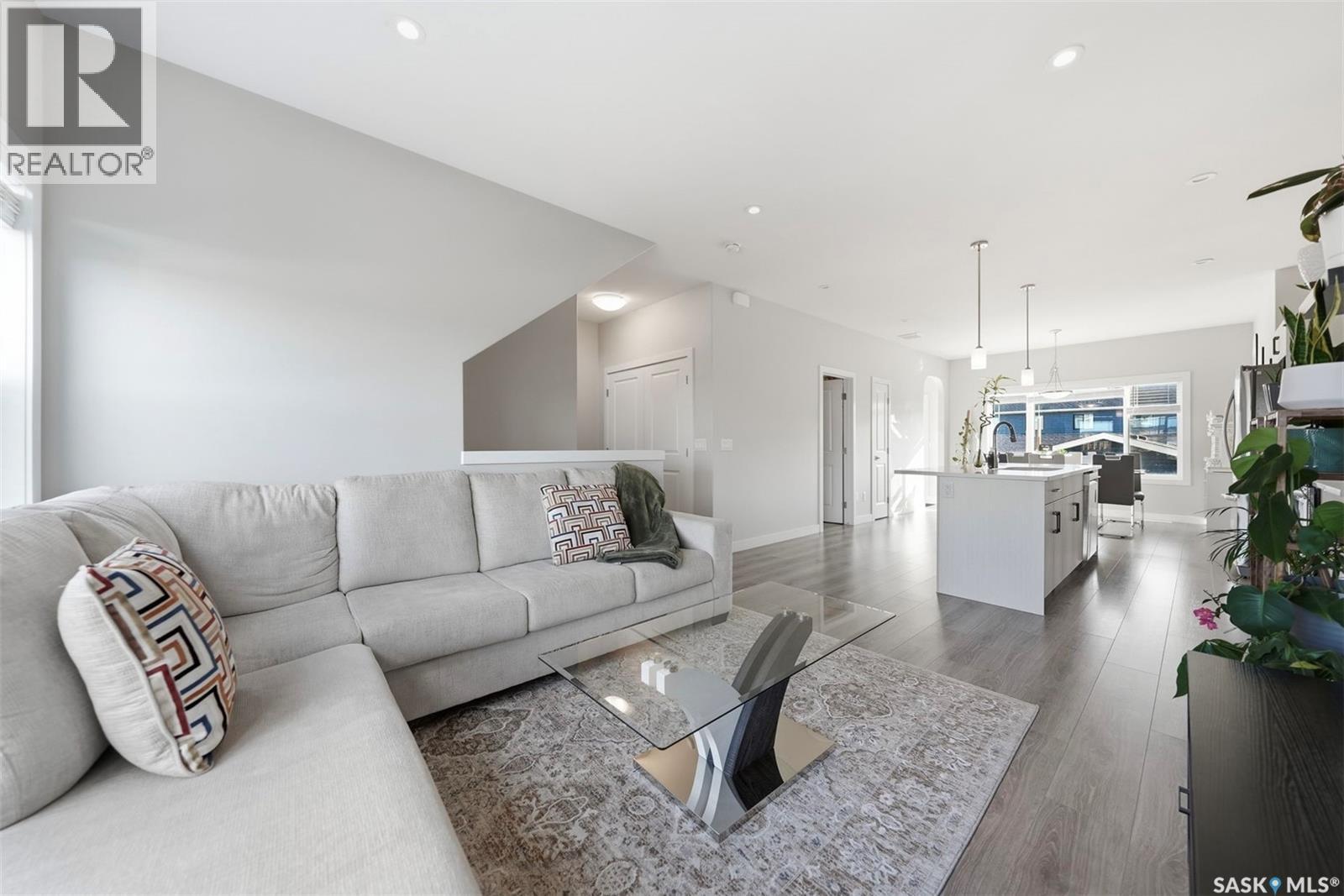 562 Stilling Way, Saskatoon, SK