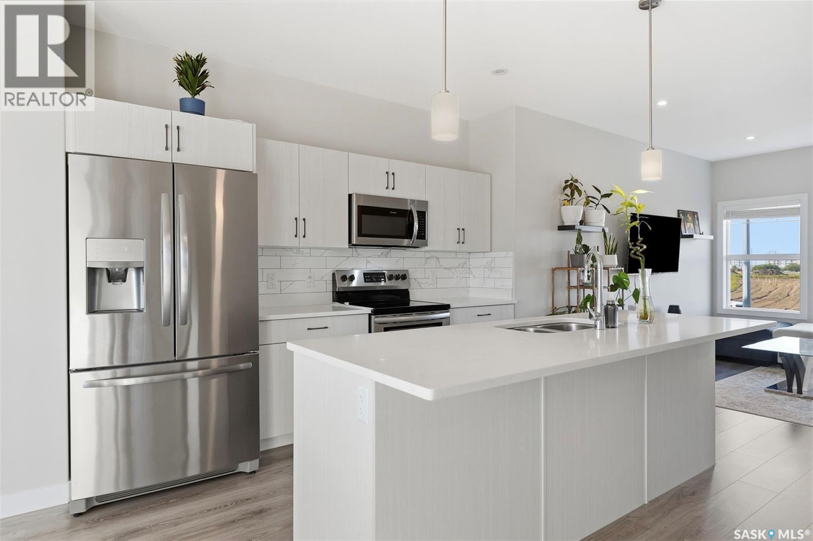 562 Stilling Way, Saskatoon, SK
