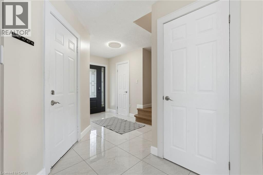 18 Sable Drive, Ancaster, ON