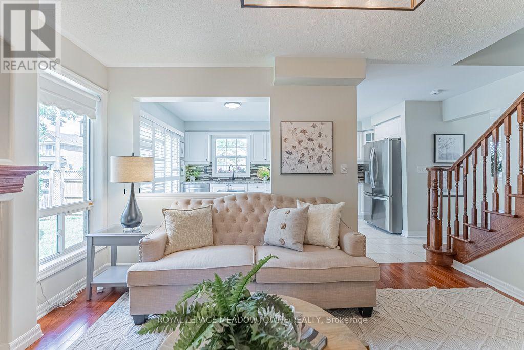 1116 Barclay Circle, Milton, ON