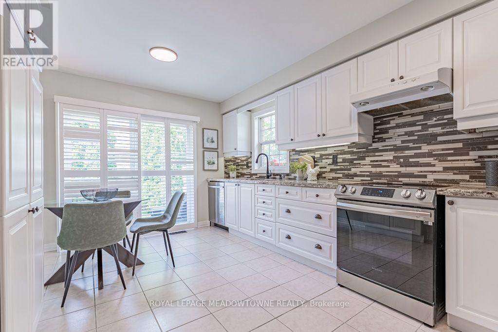 1116 Barclay Circle, Milton, ON