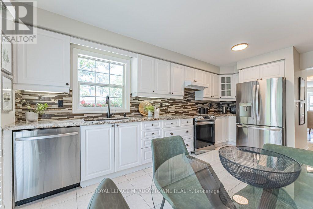 1116 Barclay Circle, Milton, ON