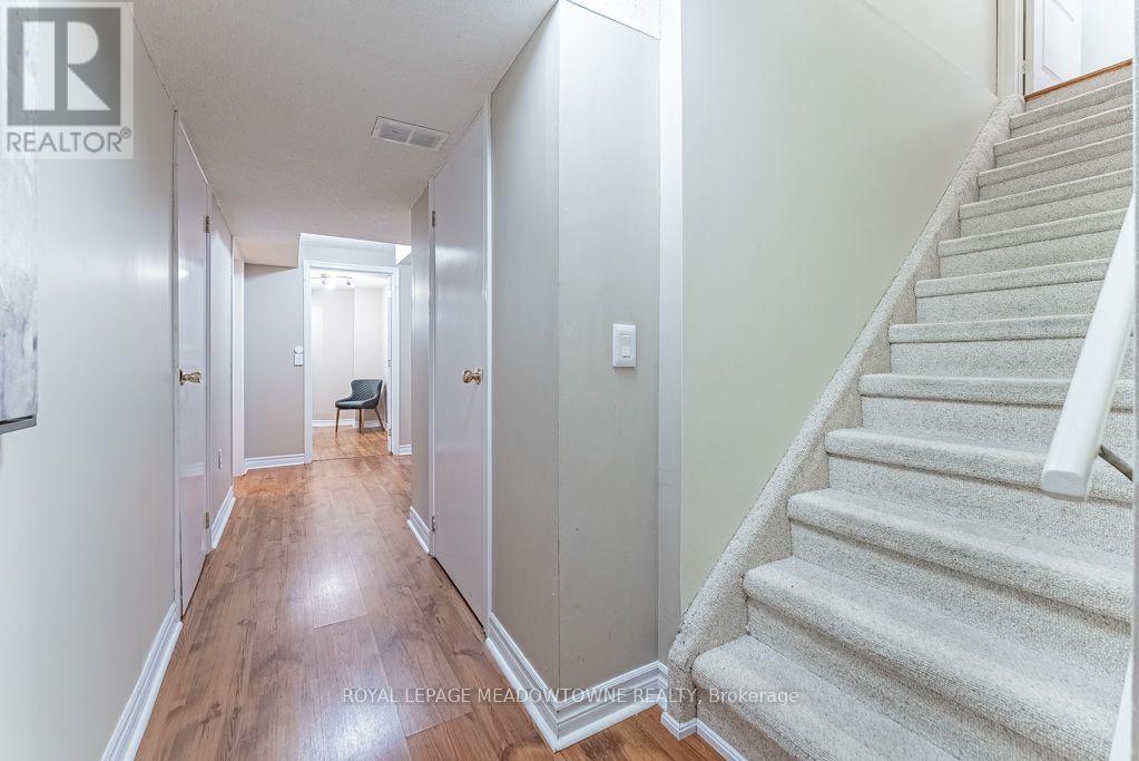 1116 Barclay Circle, Milton, ON