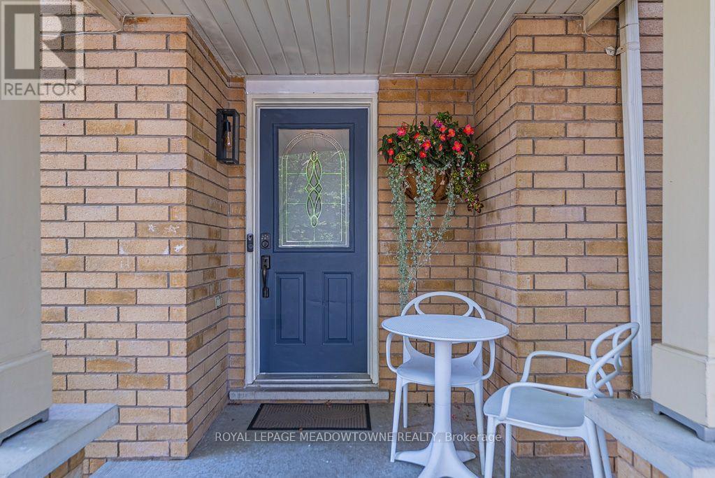 1116 Barclay Circle, Milton, ON