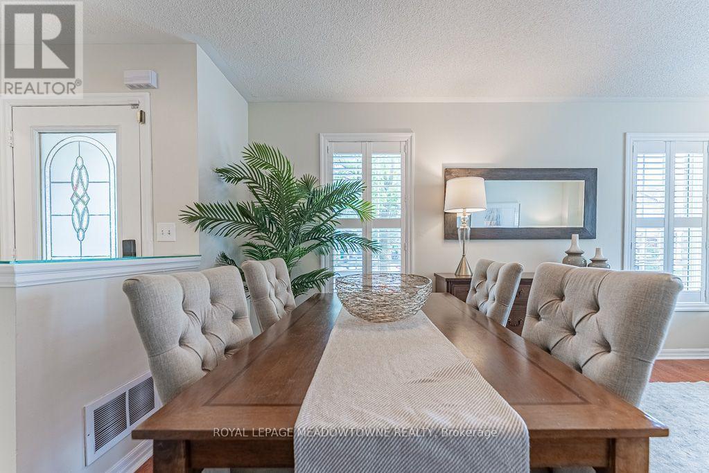 1116 Barclay Circle, Milton, ON