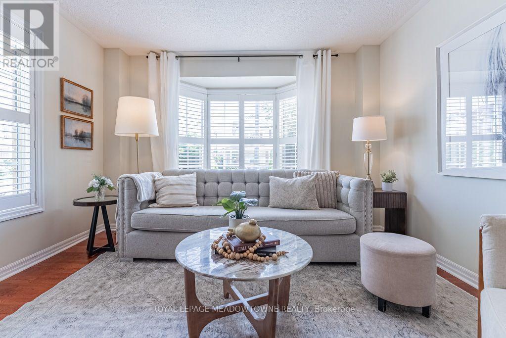 1116 Barclay Circle, Milton, ON