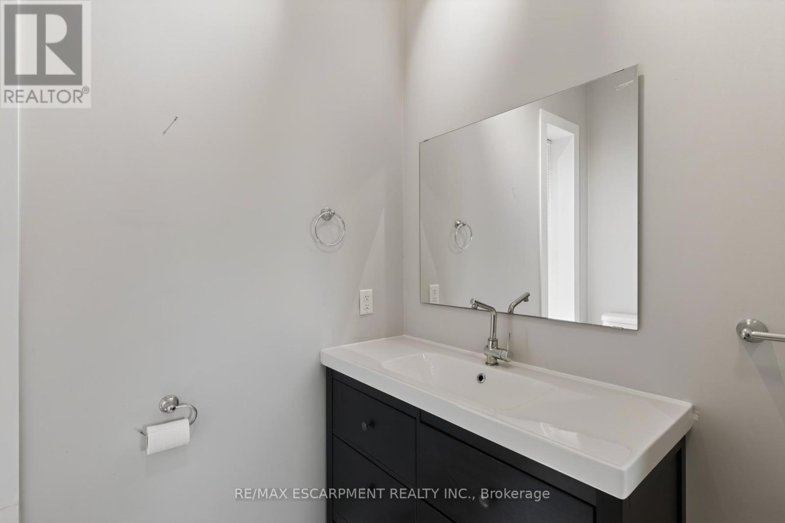 21 Cedar Street, Cambridge, ON