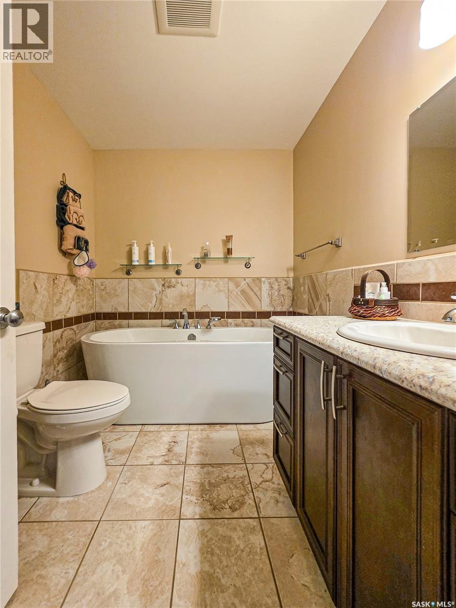 278 9Th Avenue W, Melville, SK