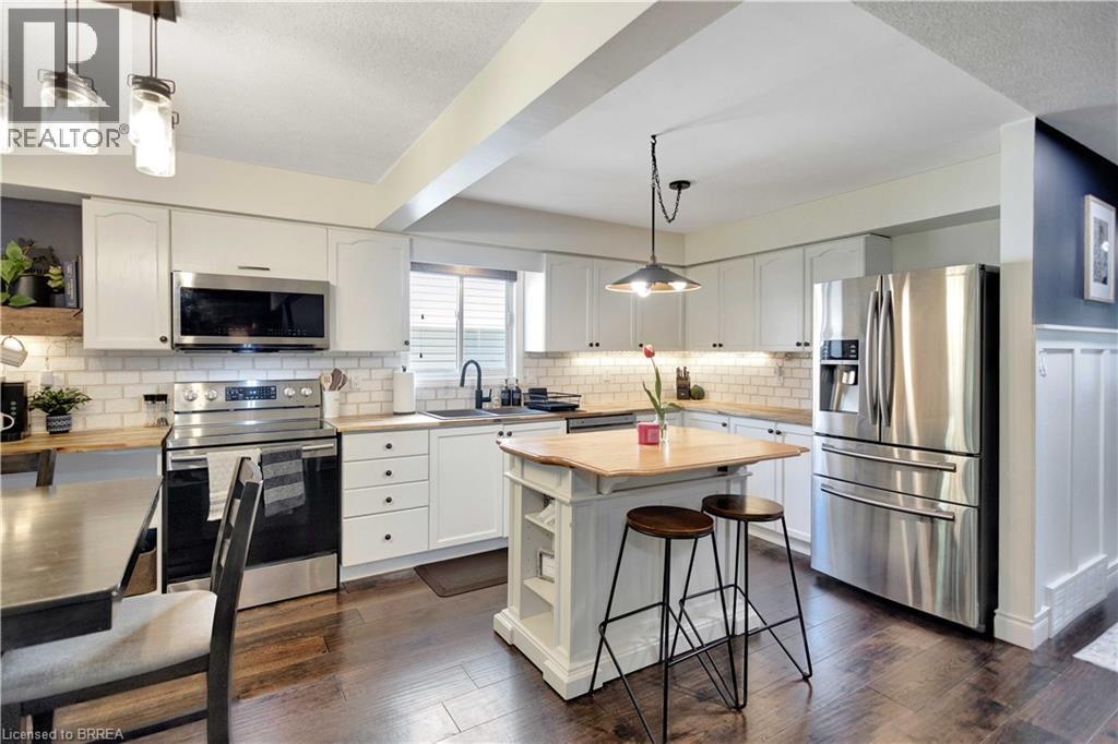 26 Scottacres Boulevard, Caledonia, ON