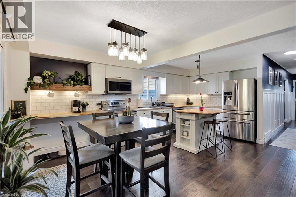 26 Scottacres Boulevard, Caledonia, ON