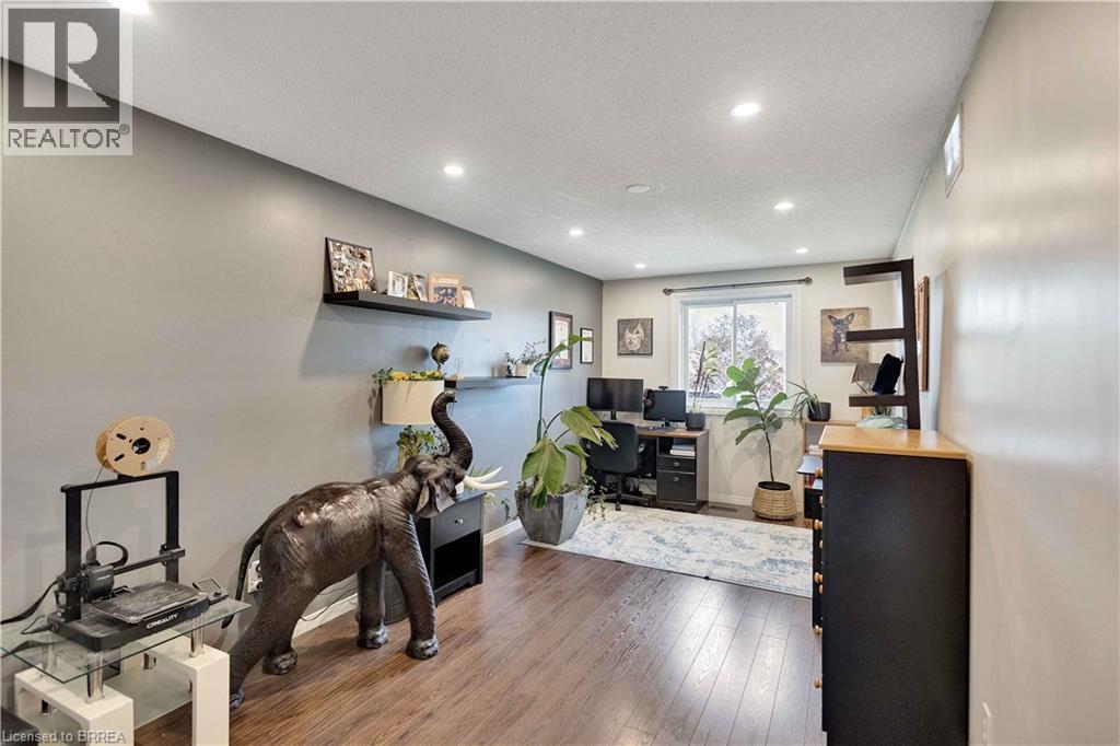 26 Scottacres Boulevard, Caledonia, ON