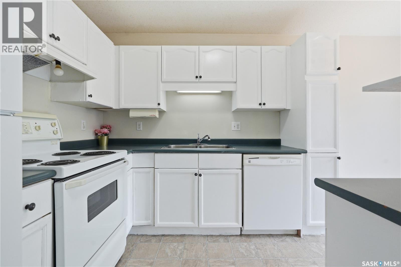 2 110 Keevil Crescent, Saskatoon, SK