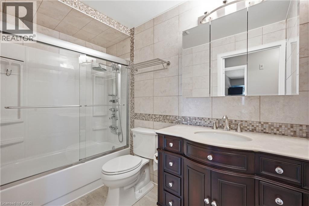 4 Piece Bathroom - 55 Blue Springs Drive Unit# 611, Waterloo, ON