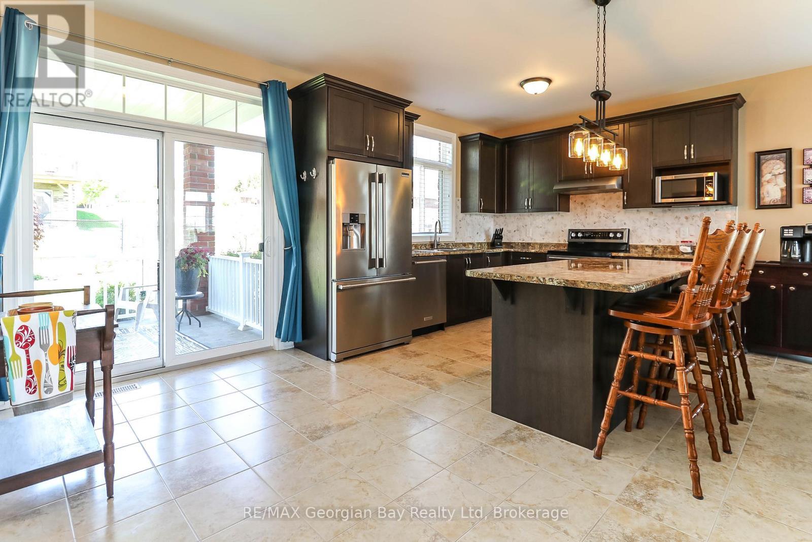 936 Jordeli Lane, Midland, ON
