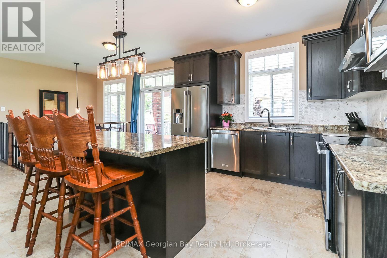 936 Jordeli Lane, Midland, ON