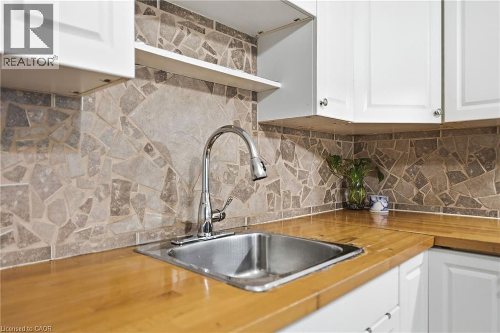 127 Park Row N, Hamilton, ON