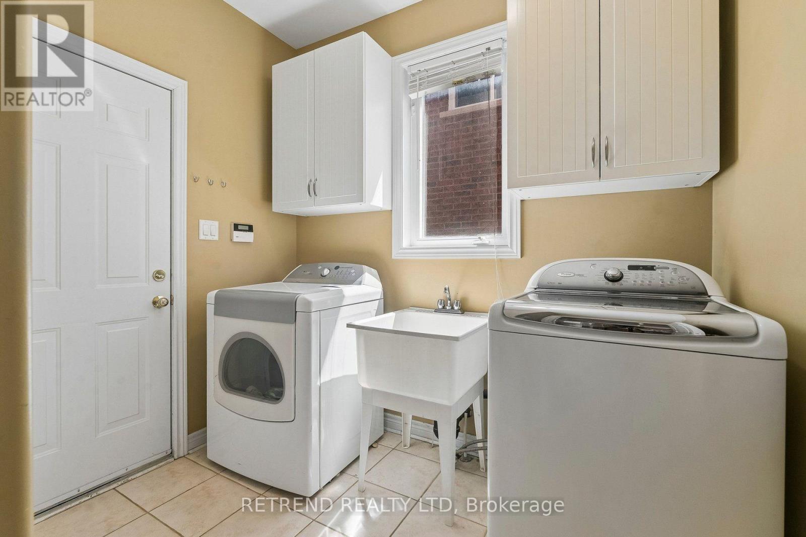 36 Sandringham Drive, Barrie, ON