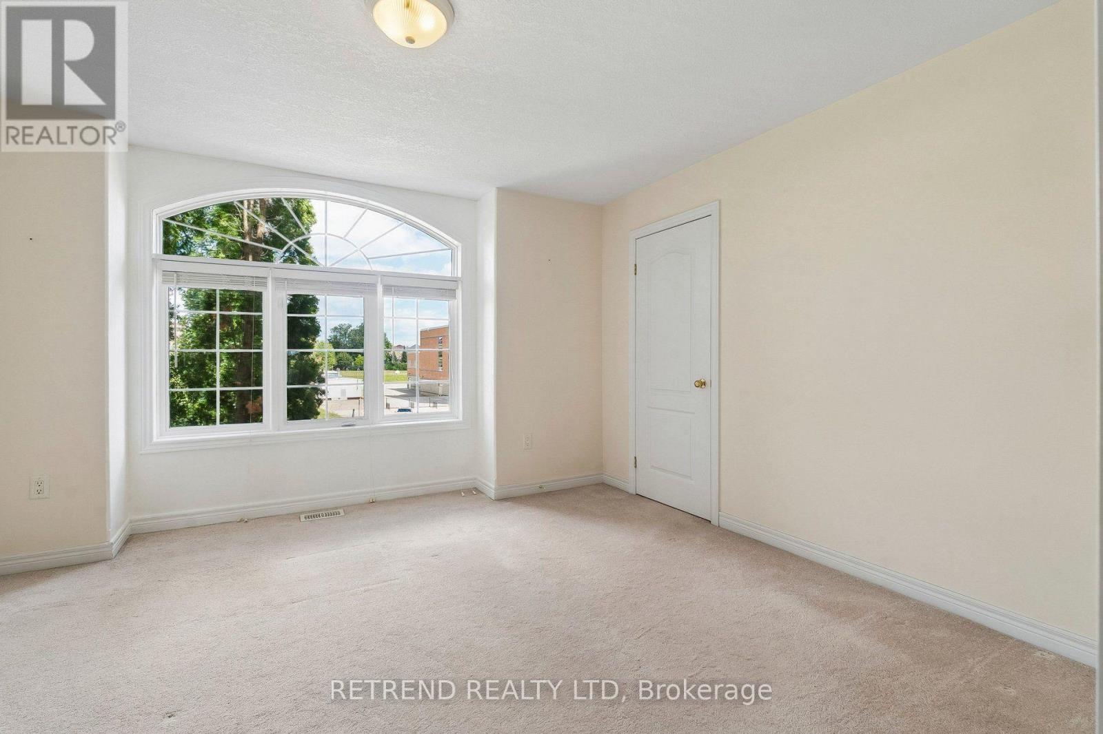 36 Sandringham Drive, Barrie, ON