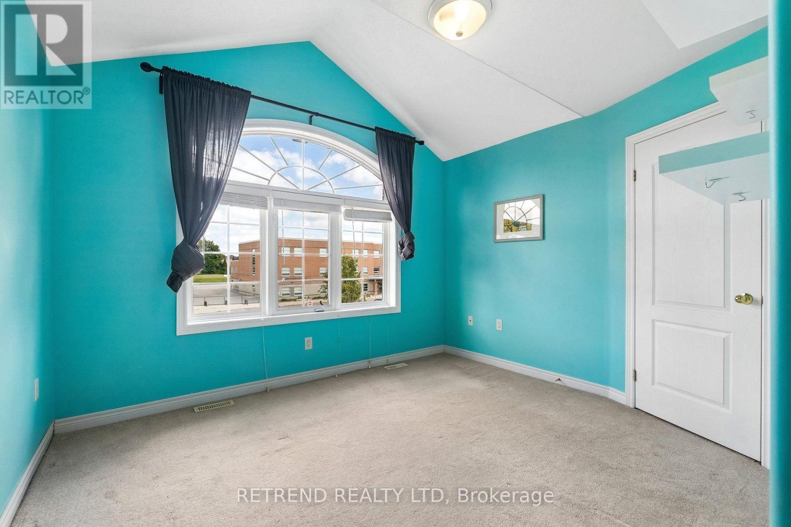 36 Sandringham Drive, Barrie, ON