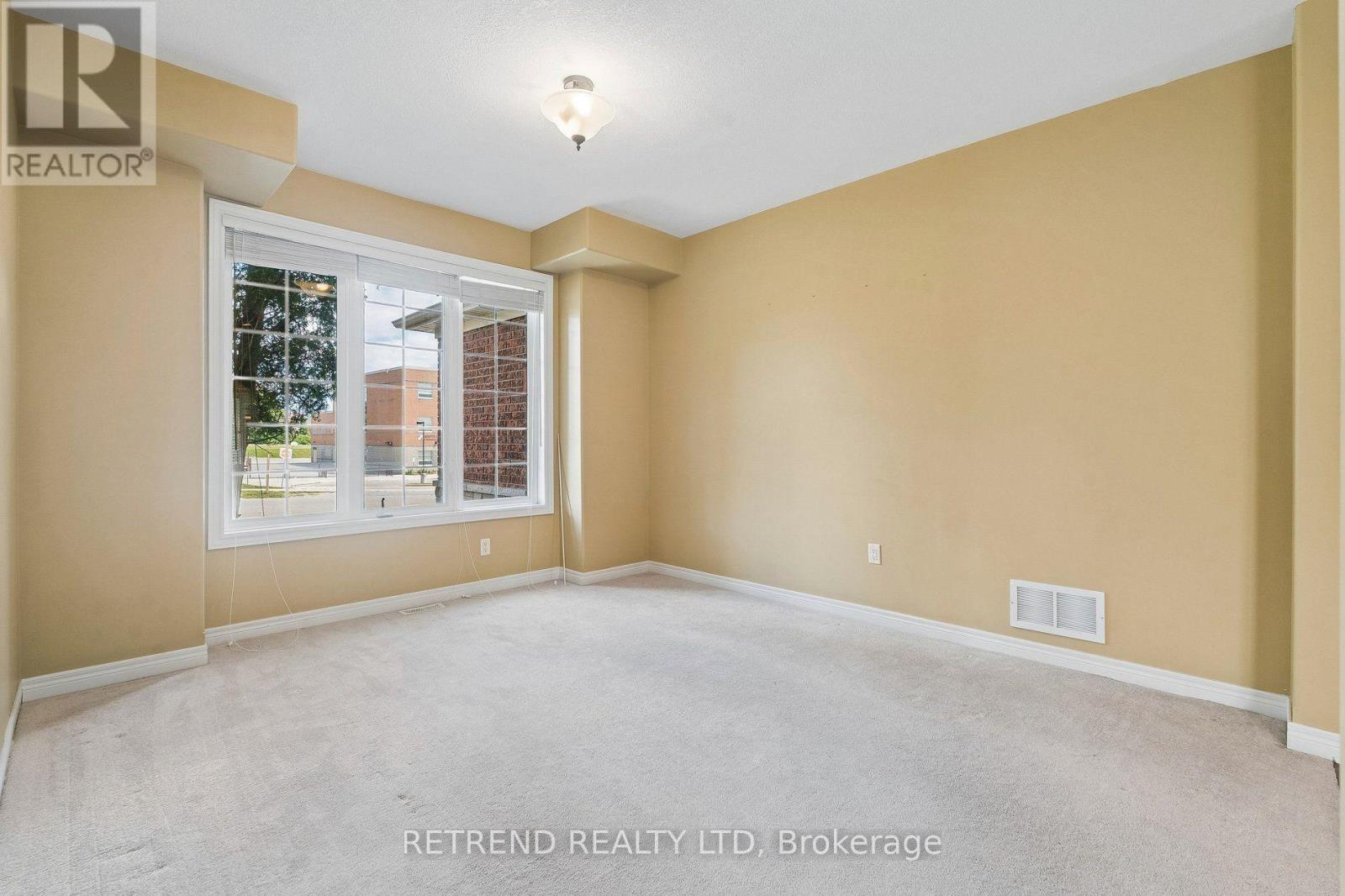 36 Sandringham Drive, Barrie, ON
