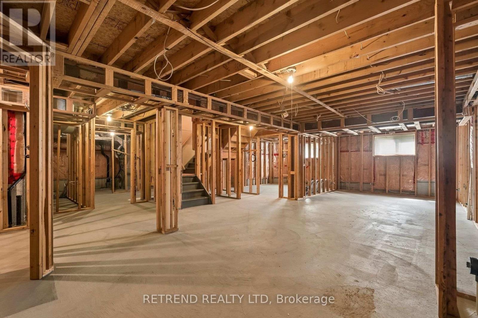 36 Sandringham Drive, Barrie, ON