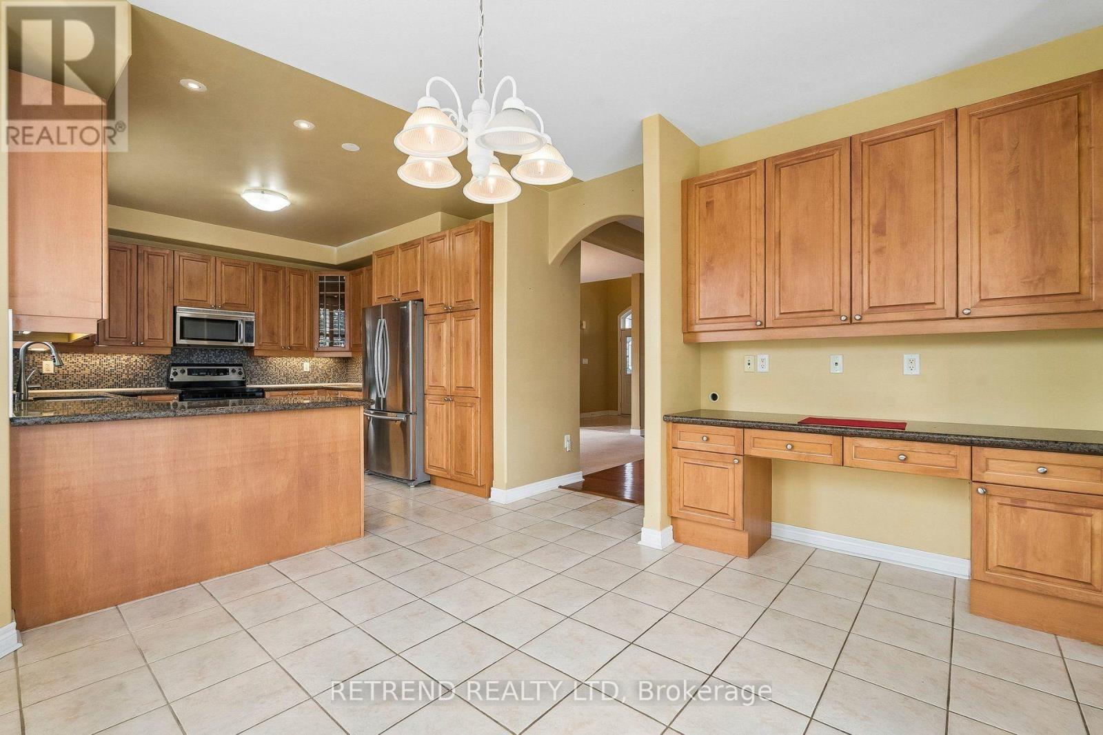 36 Sandringham Drive, Barrie, ON