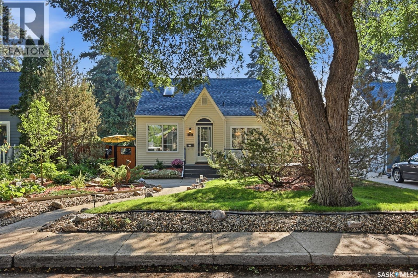 1305 Cairns Avenue, Saskatoon, SK