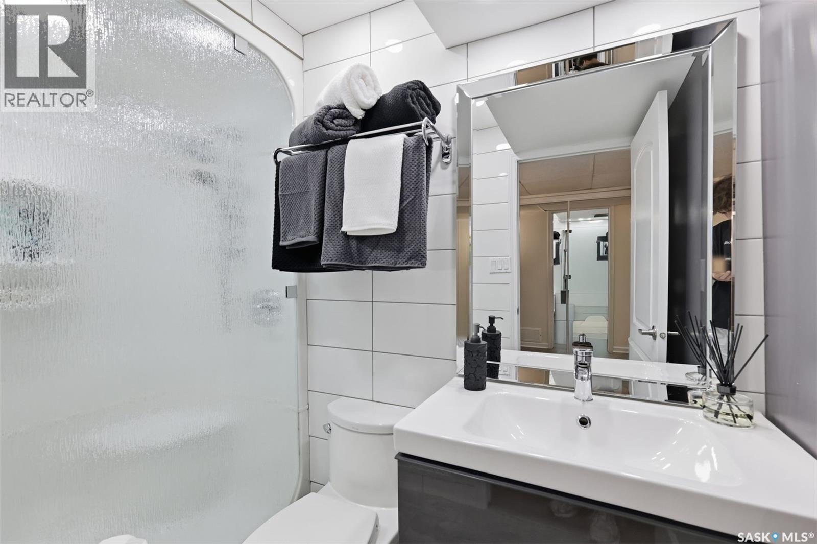 1305 Cairns Avenue, Saskatoon, SK