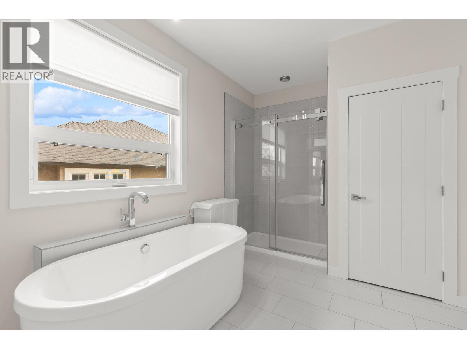 1534 Gregory Road, West Kelowna, BC