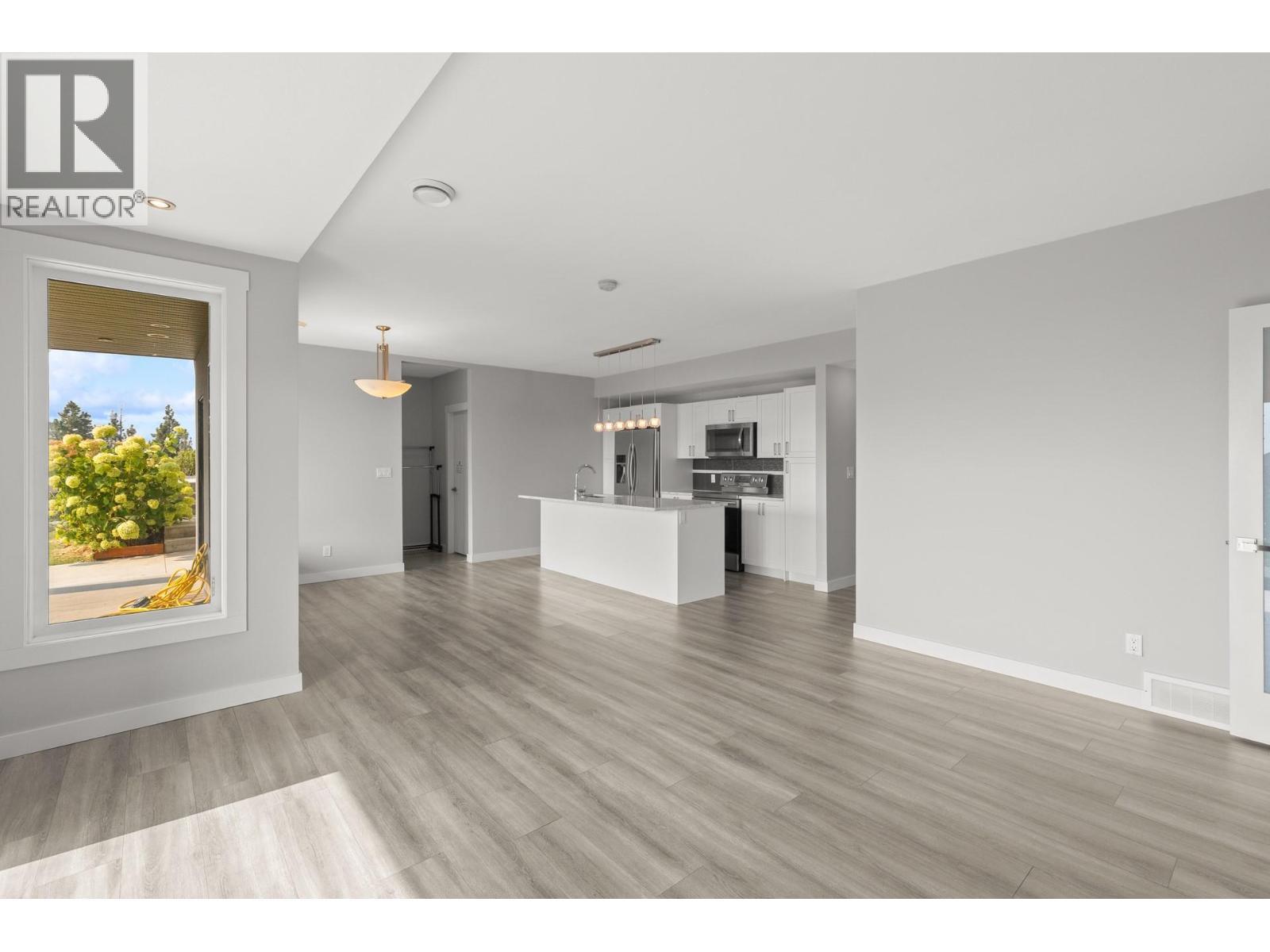 1534 Gregory Road, West Kelowna, BC