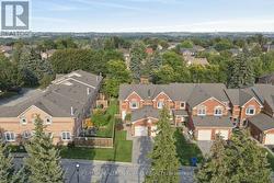 Quiet Family Neighbourhood w Mature Landscaping - 