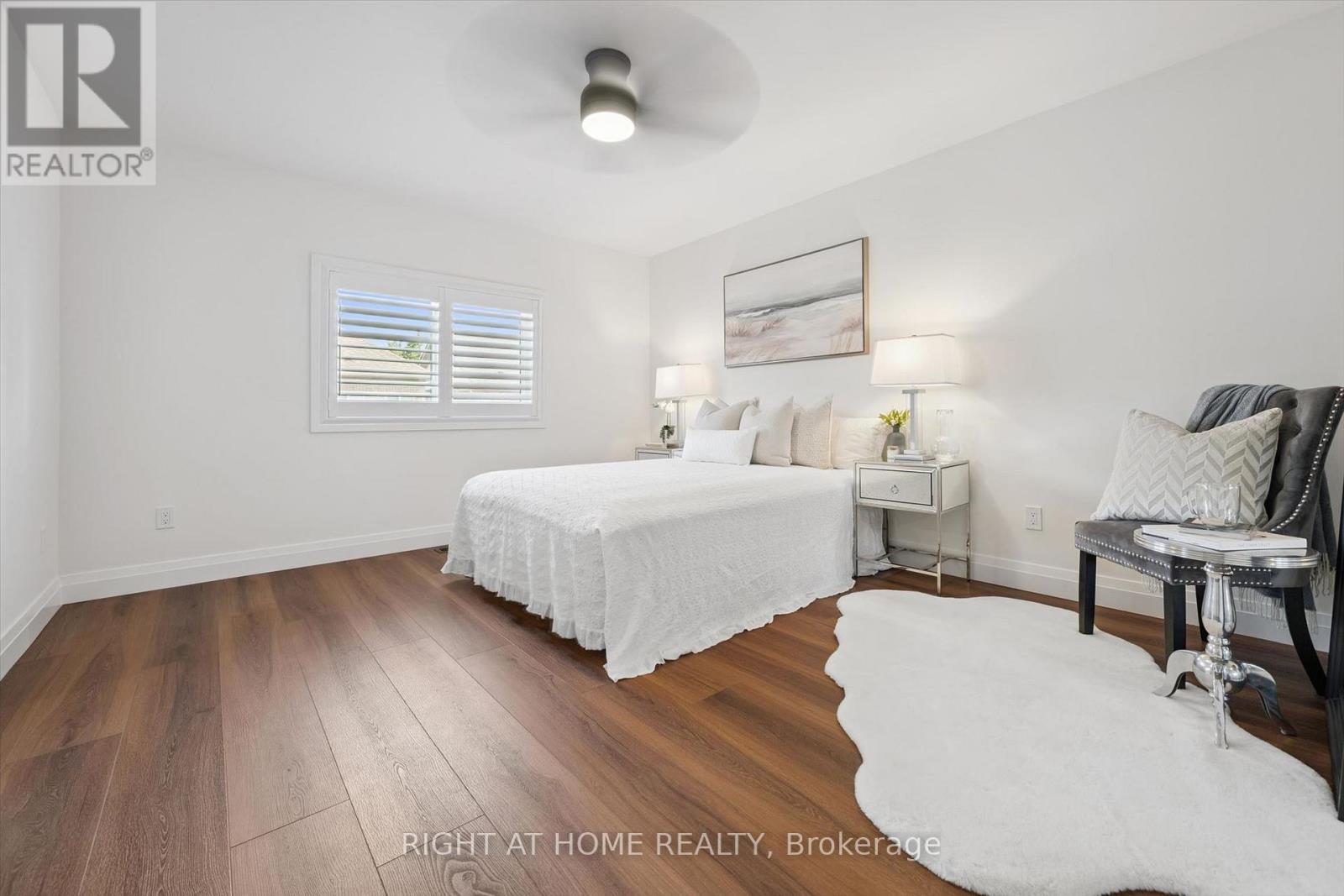 2294 Seton Crescent, Burlington, ON
