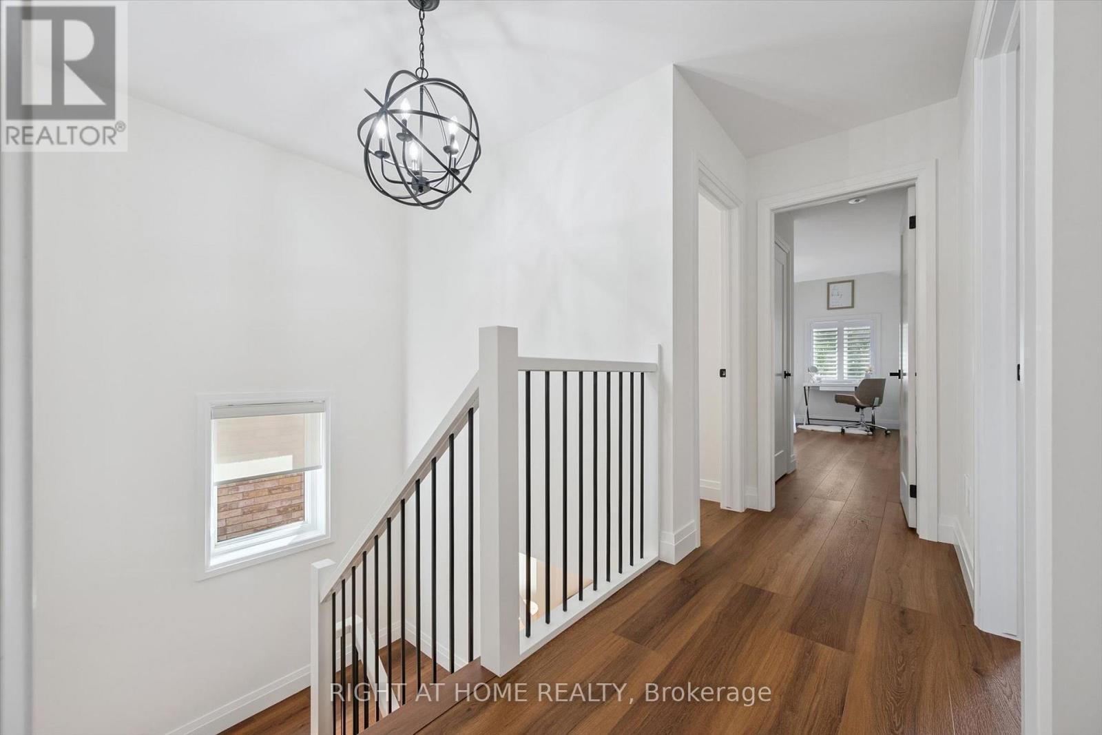 2294 Seton Crescent, Burlington, ON