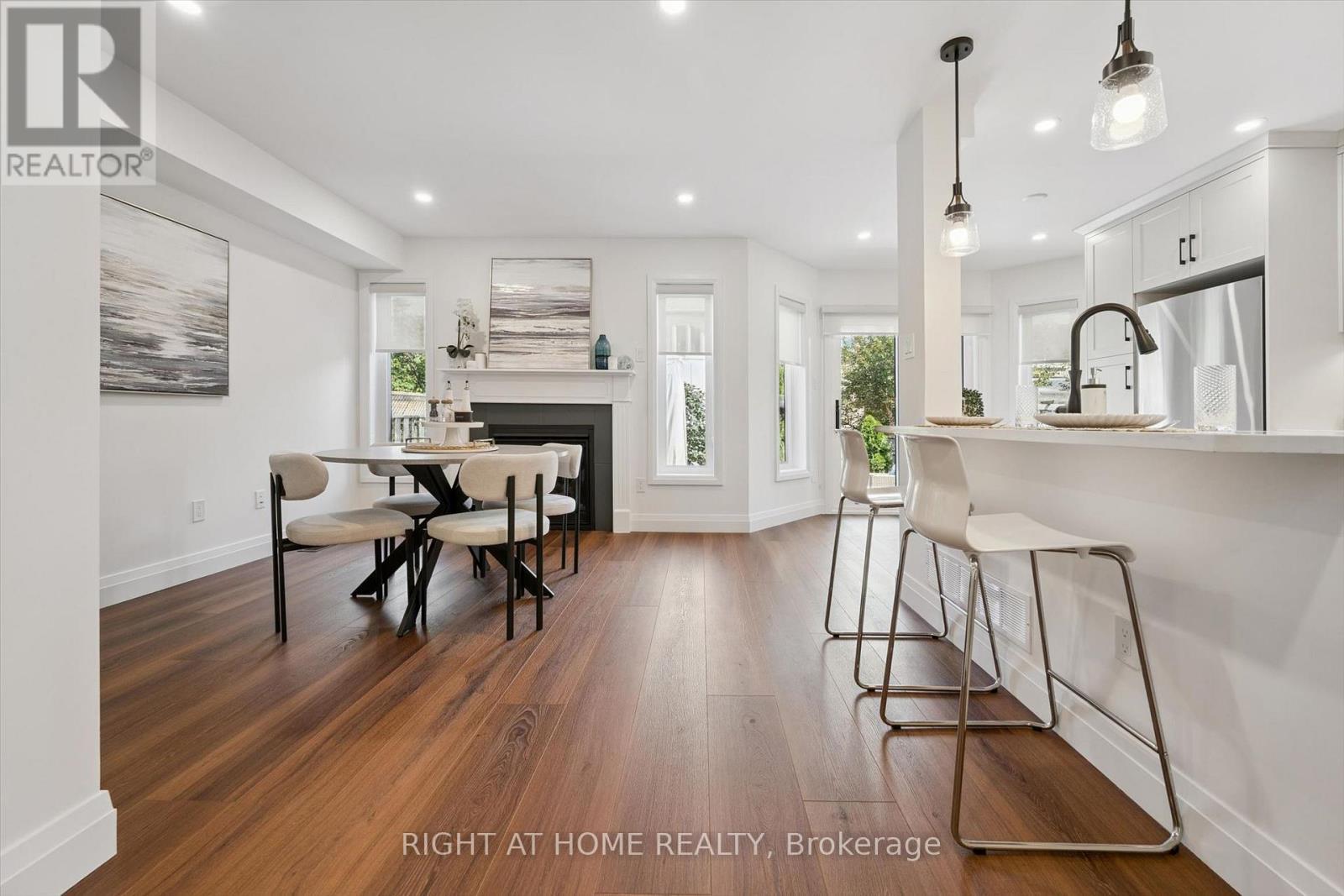 2294 Seton Crescent, Burlington, ON
