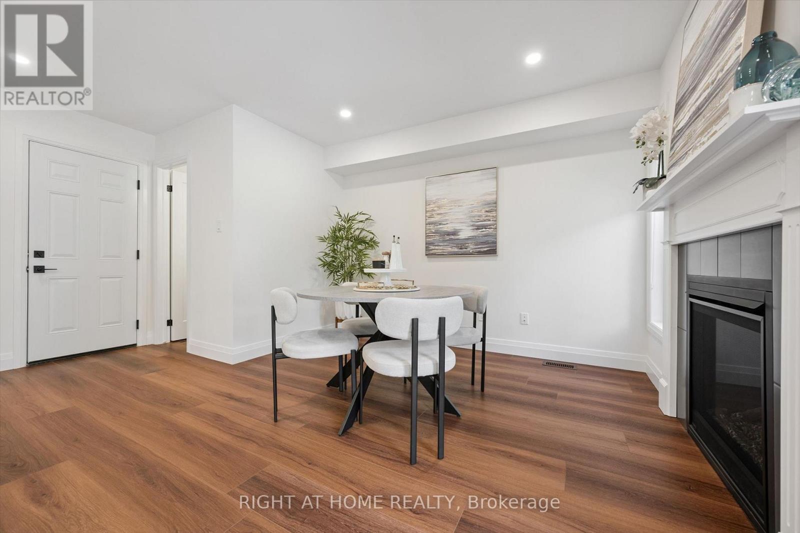 2294 Seton Crescent, Burlington, ON