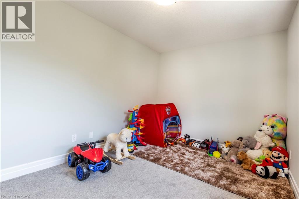 90 Hollybrook Trail, Kitchener, ON