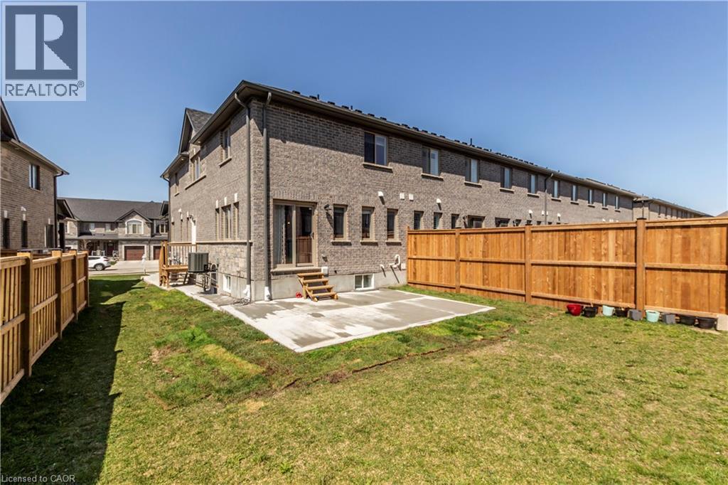 90 Hollybrook Trail, Kitchener, ON