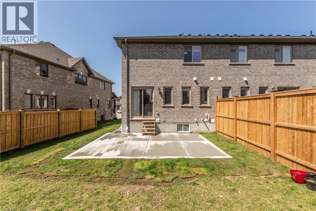 90 Hollybrook Trail, Kitchener, ON