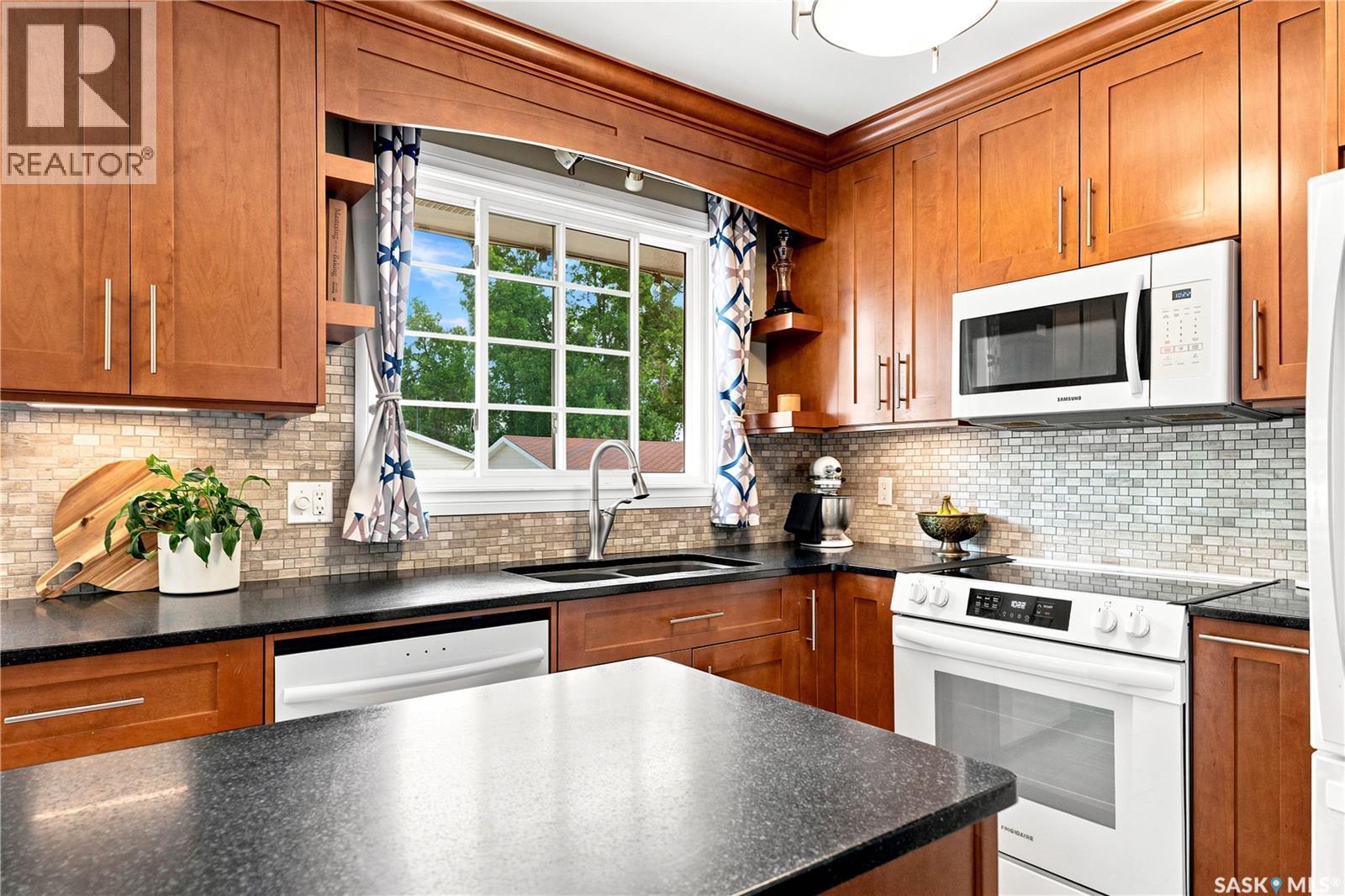 506 Fisher Crescent, Saskatoon, SK