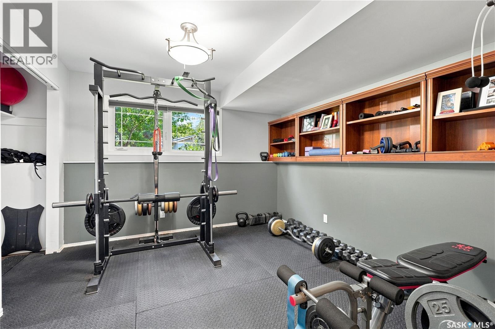 210 Frobisher Crescent, Saskatoon, SK