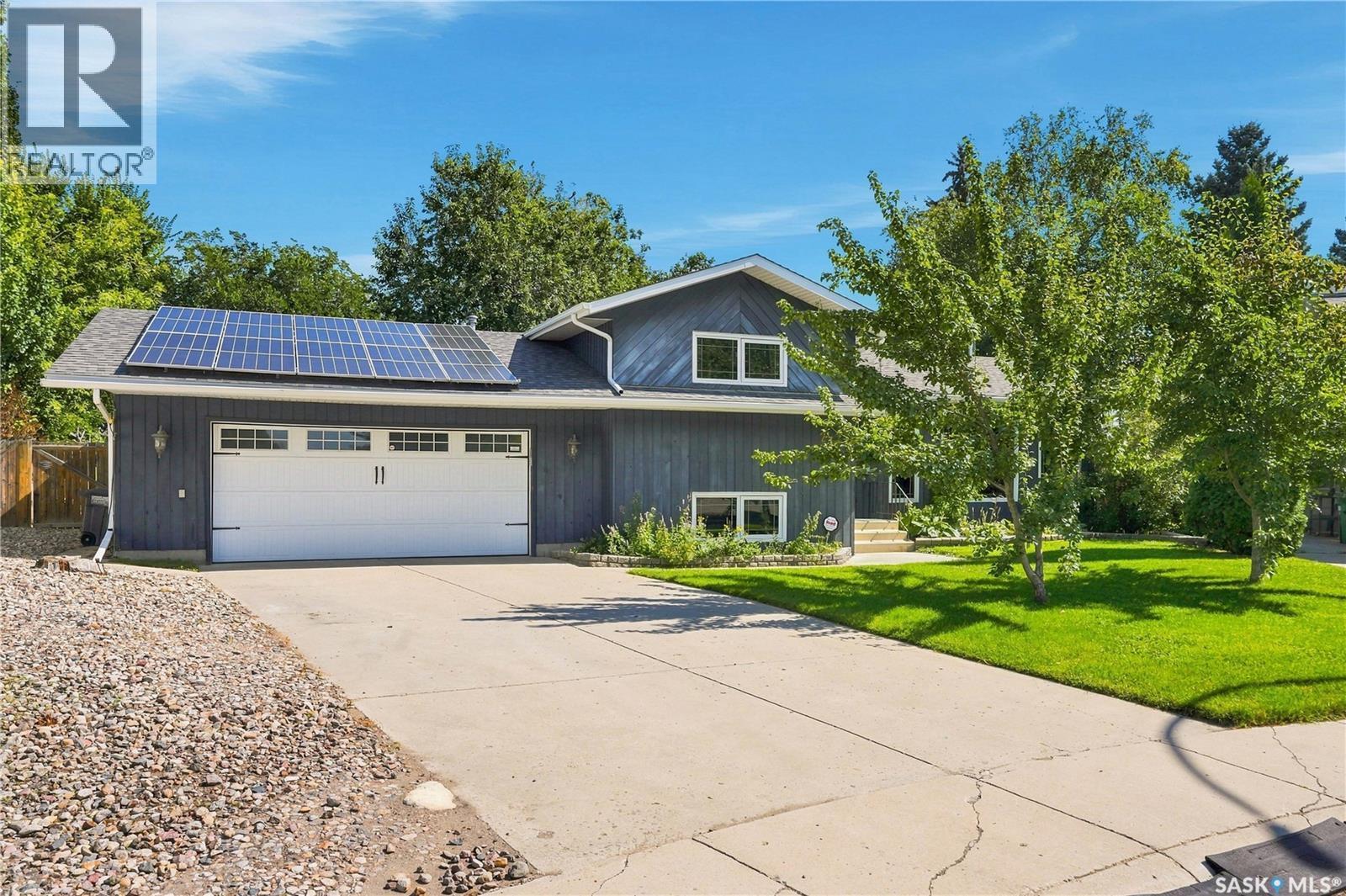 210 Frobisher Crescent, Saskatoon, SK
