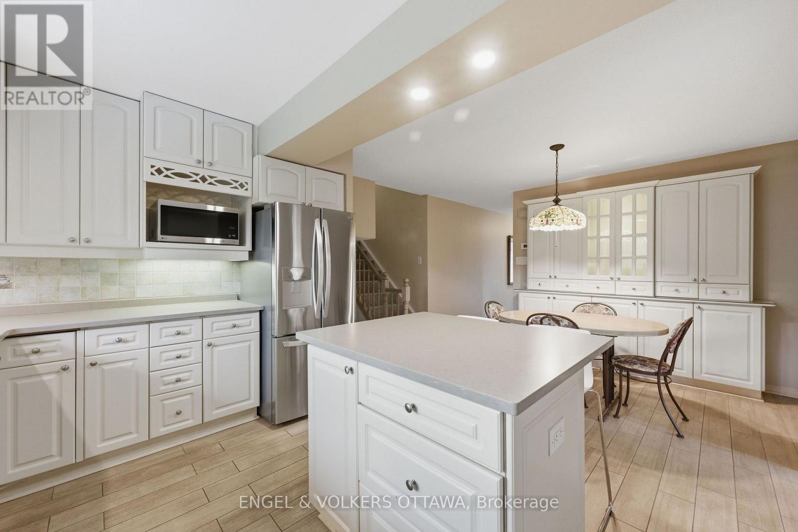 885 Plante Drive, Ottawa, ON
