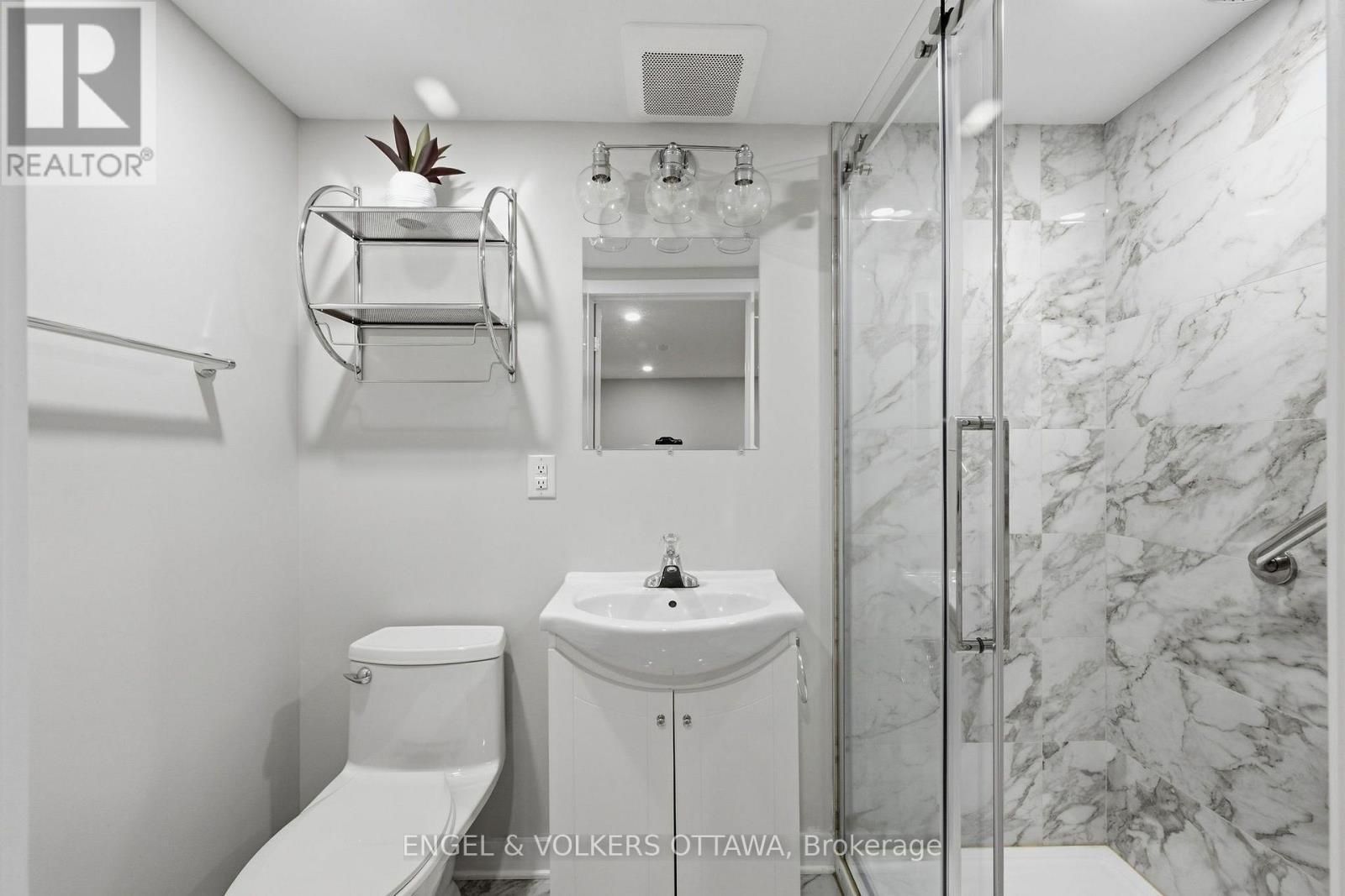 885 Plante Drive, Ottawa, ON