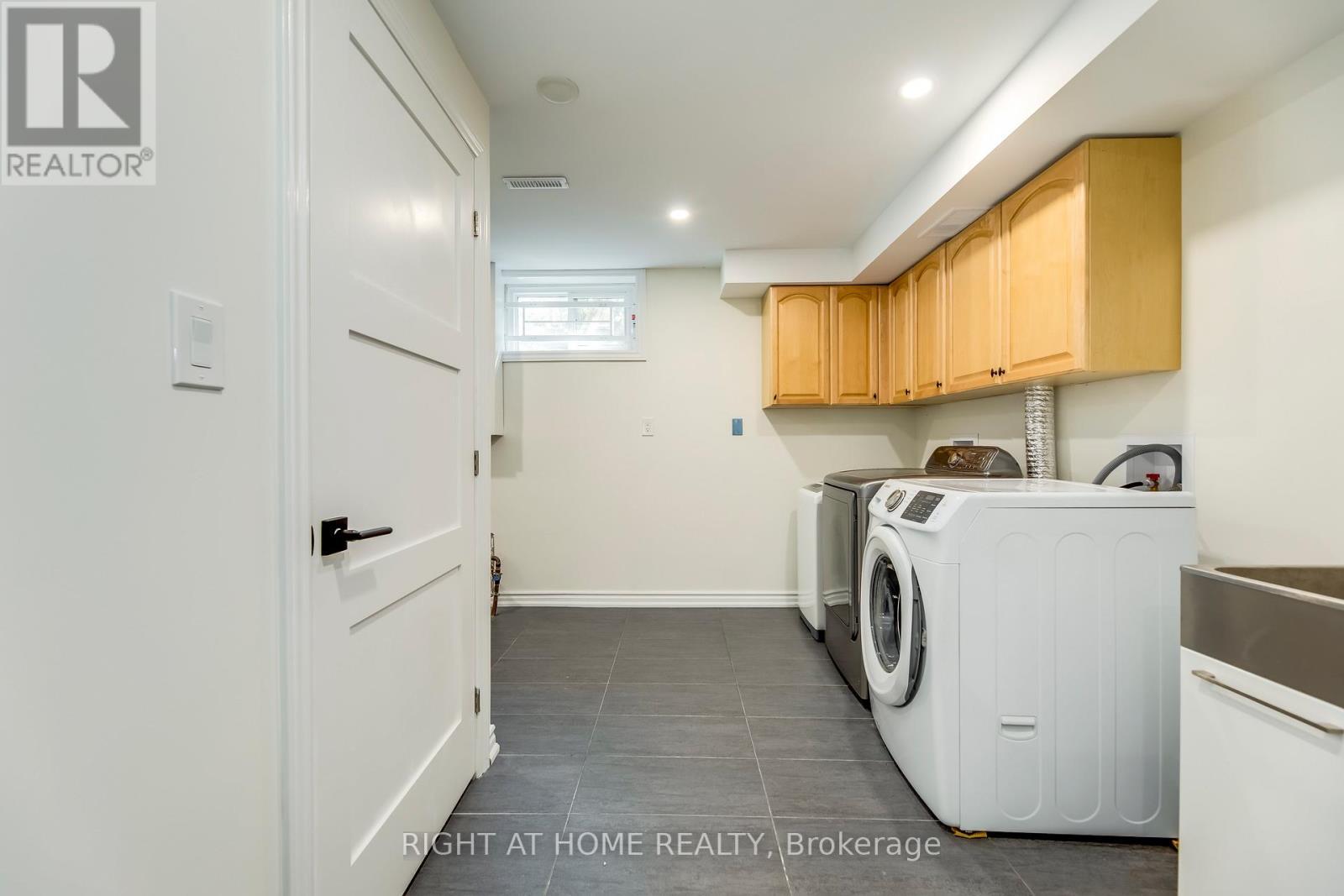 2175 Oneida Court, Mississauga, ON