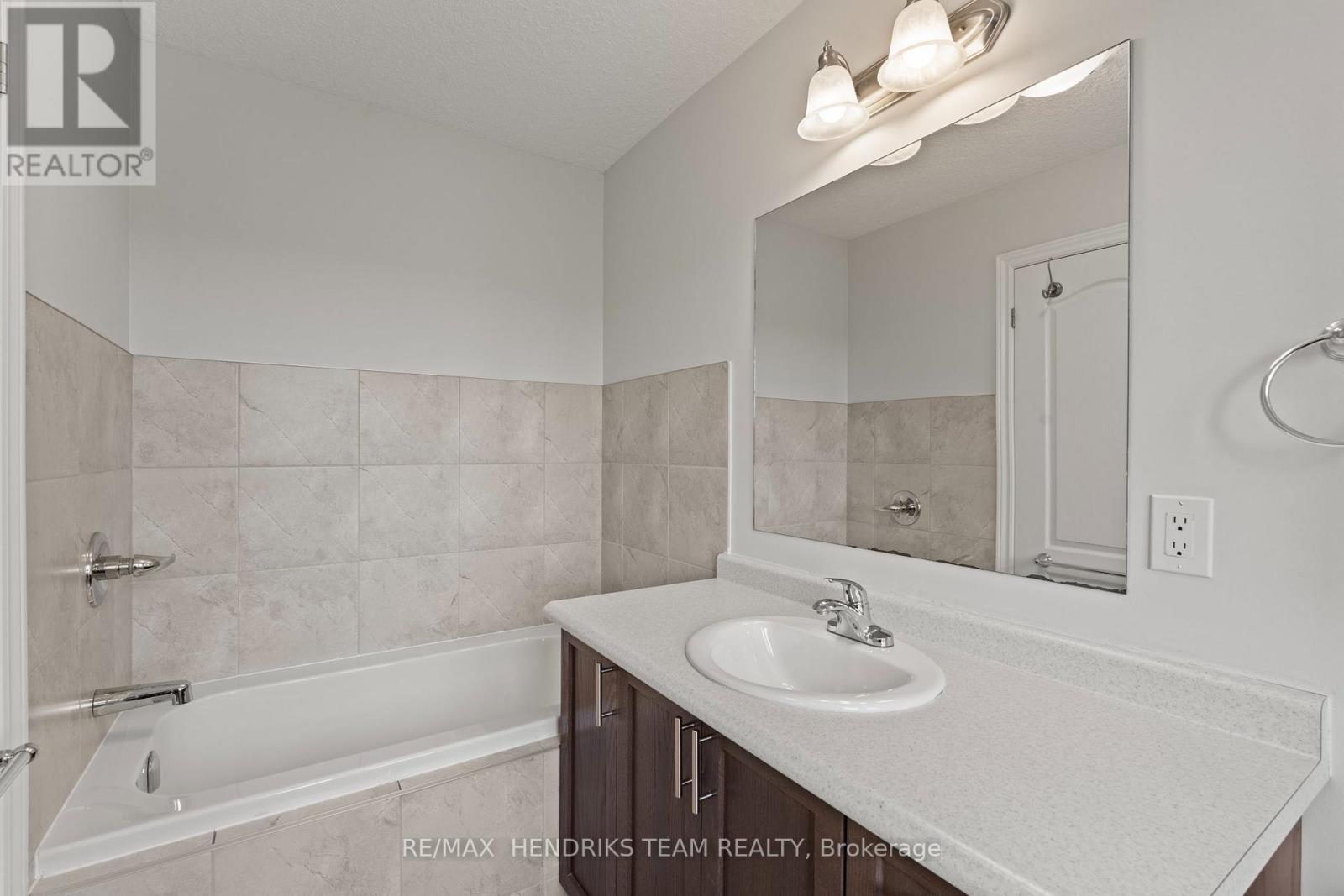 35 Sunset Way, Thorold (Rolling Meadows), ON