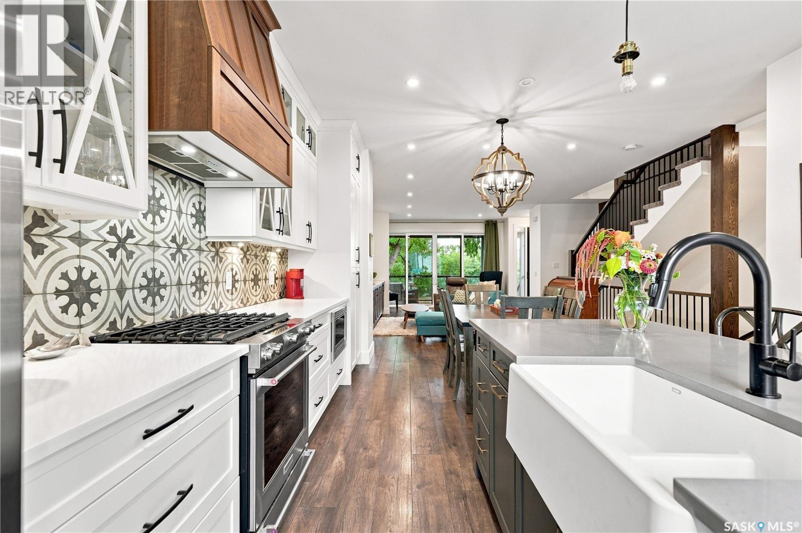 1172A Spadina Crescent E, Saskatoon, SK