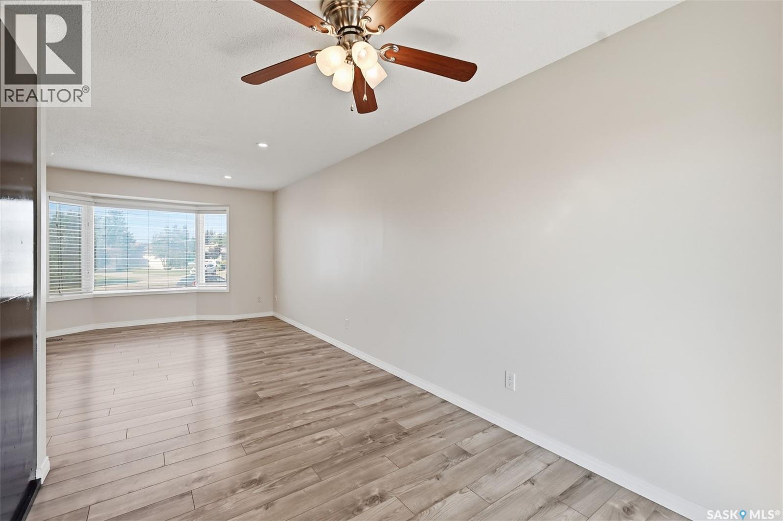 302 Nixon Crescent, Saskatoon, SK