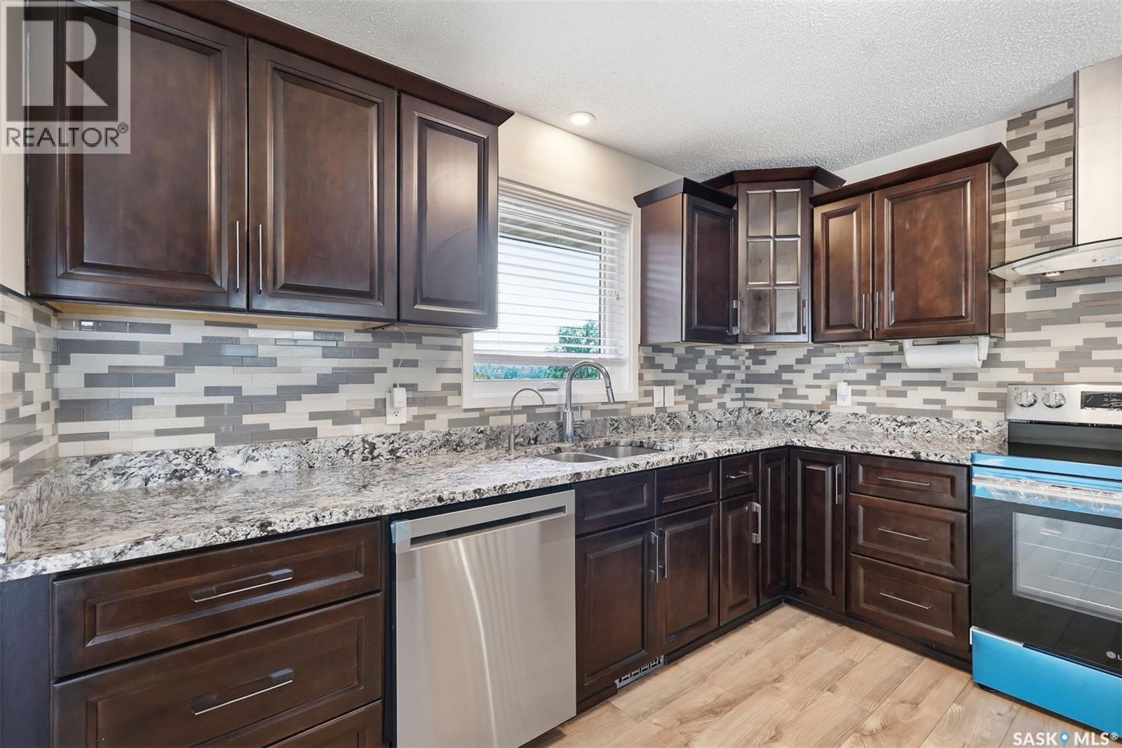 302 Nixon Crescent, Saskatoon, SK
