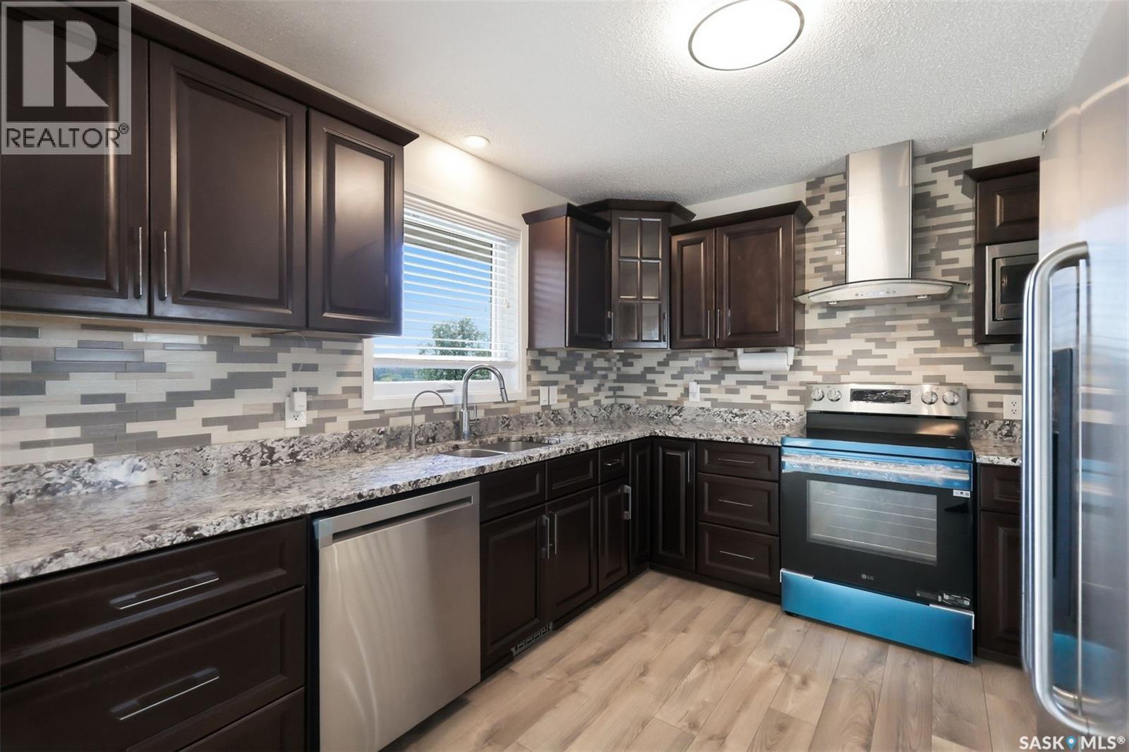 302 Nixon Crescent, Saskatoon, SK
